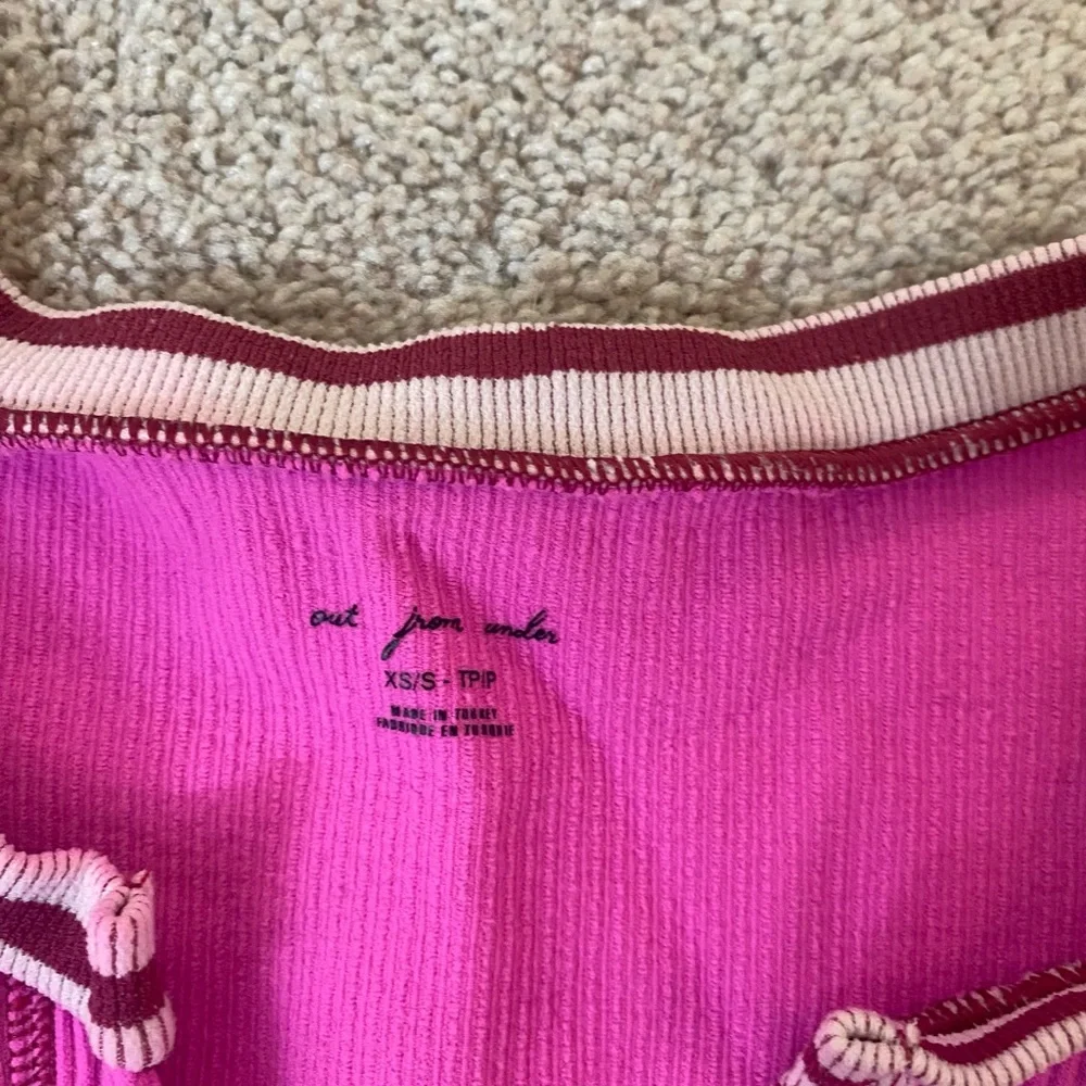 Urban Outfitters Pink Ribbed Top - Picture 2 of 2